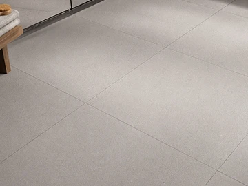JBN Ceramics представляет революционную нескользящую плитку P4/R11: Идеальное сочетание гладкости на ощупь и безопасности